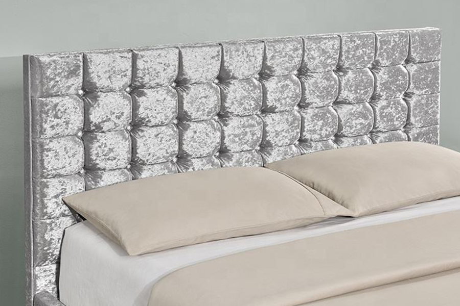 1150 Malambot na tela Wooden frame Upholstered Bed