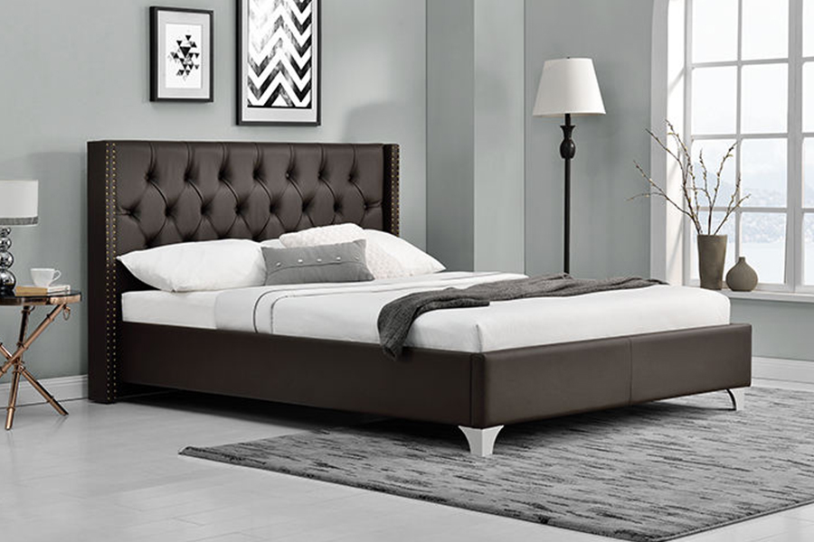 1210 Wing Design Classical Studs Upholstered Bed