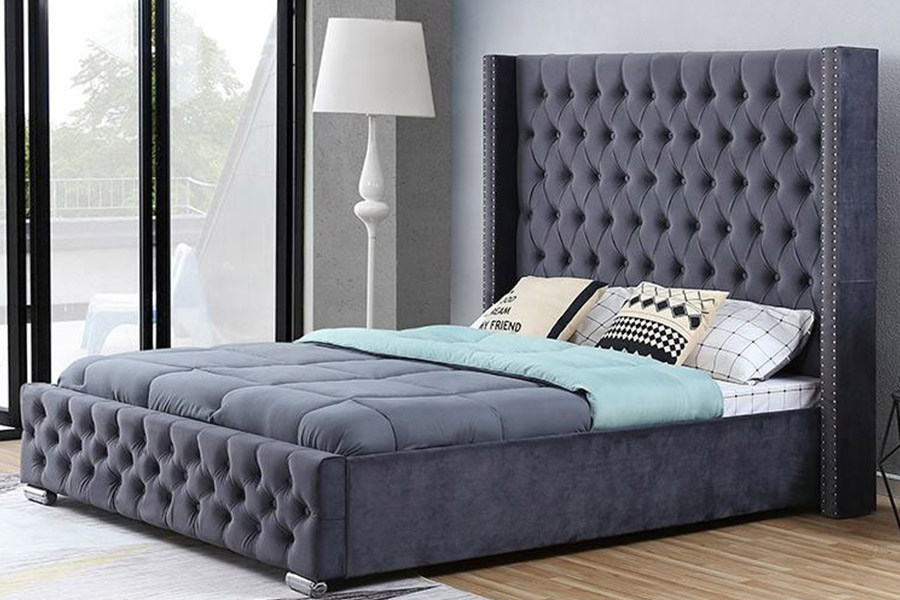 1351 Modern Luxury Design Wingback Bed Upholstered Bed