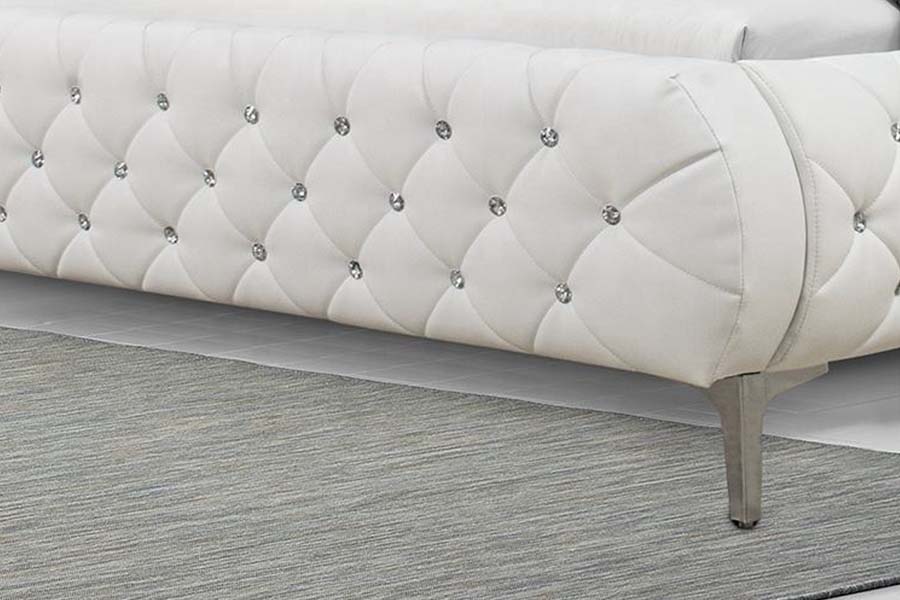 1586 White PU Leather Soft Wooden Frame Upholstered Bed