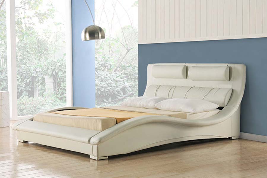 1840 Classic Curved Design Leather Upholstered Bed