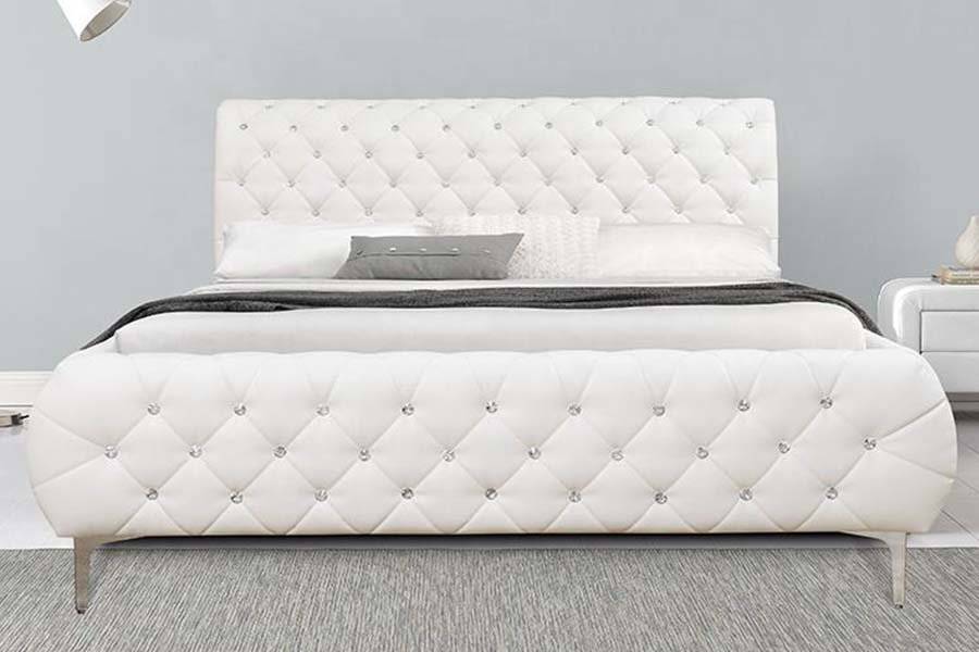 1586 White PU Leather Soft Wooden Frame Upholstered Bed