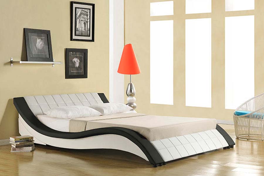 1840 Classic Curved Design Leather Upholstered Bed