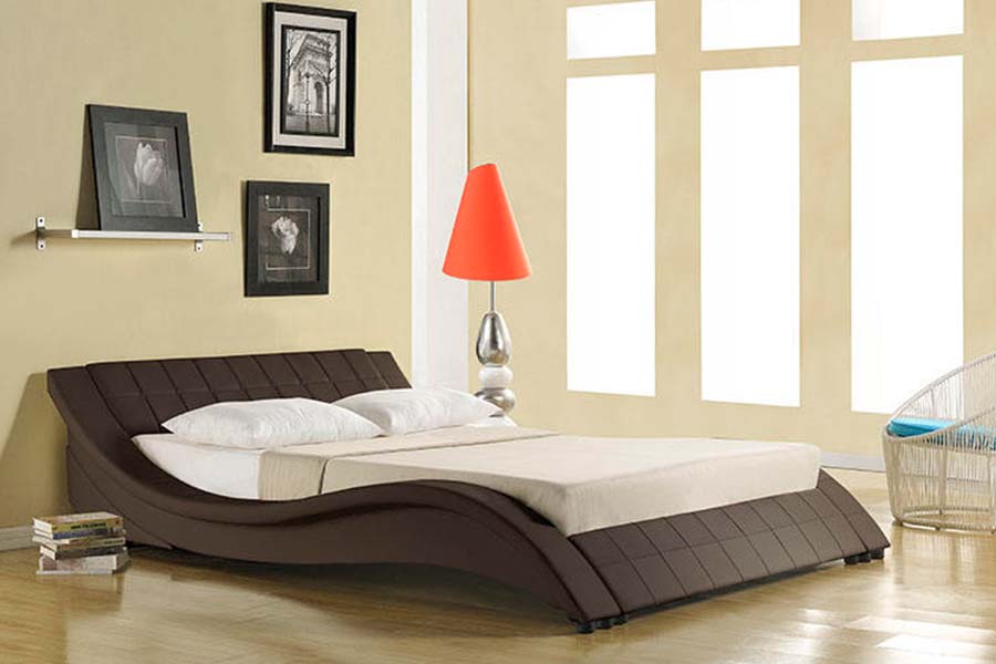 1840 Classic Curved Design Leather Upholstered Bed