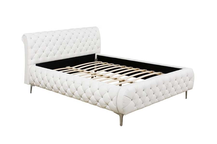 1586 White PU Leather Soft Wooden Frame Upholstered Bed