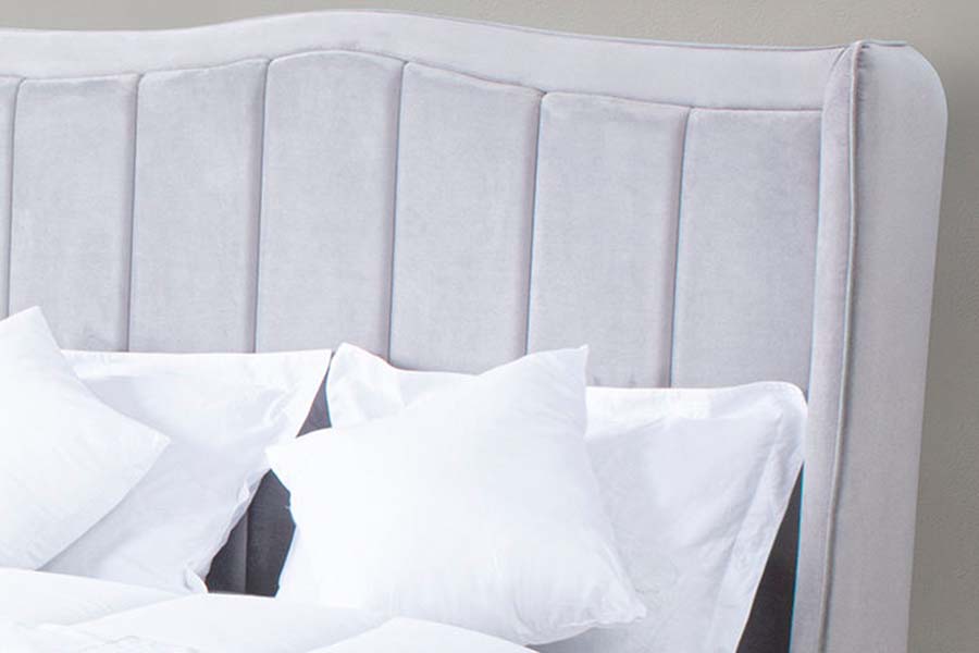 1562 Dekalidad na Velvet Upholstered Upholstered Bed