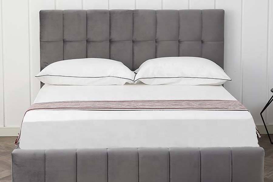 1555 Square Block Headboard Velvet Fabric Upholstered Bed