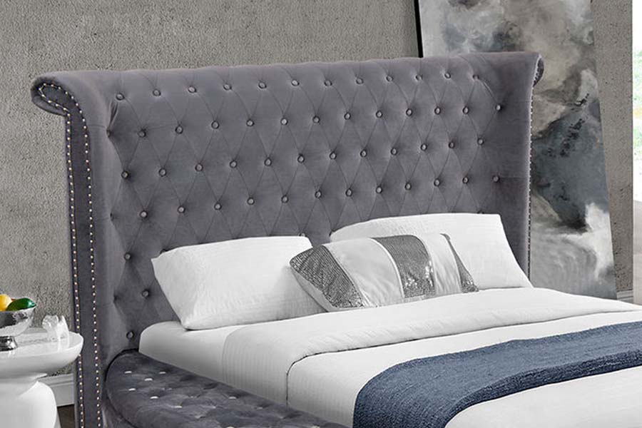 1611 Modern Luxury Upholstered Tufted Bed Upholstered Bed