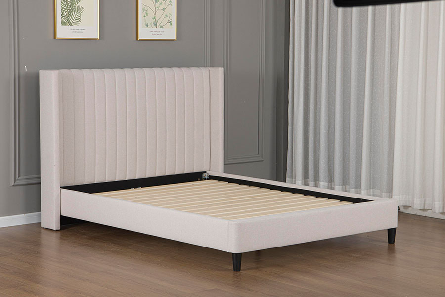 4905 Tufted Linen Minimalist Platform Bed