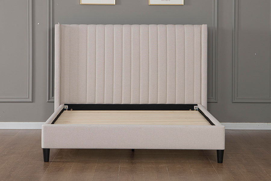 4905 Tufted Linen Minimalist Platform Bed