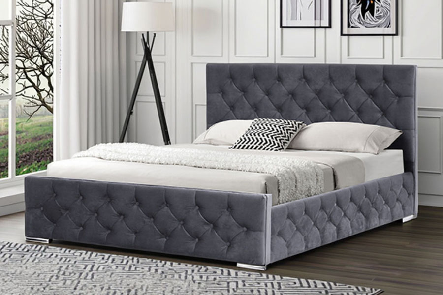 1253G Diamond-Tufted Gray na Tela Chrome-Leg Hydraulic Storage Bed Frame
